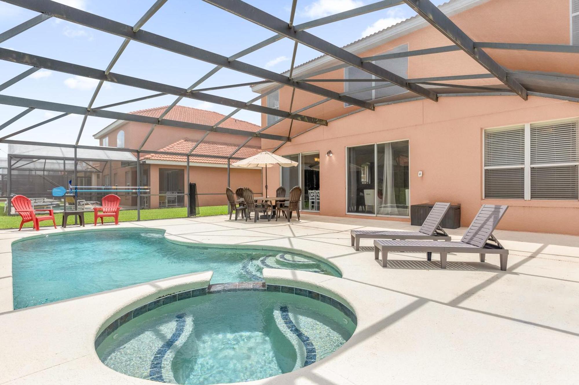 Large Spacious Home W Private Pool & Hot Tub Davenport Dış mekan fotoğraf